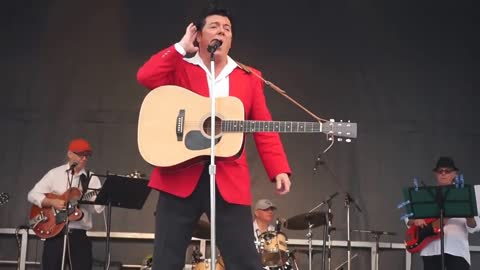 ELVIS IMPERSONATOR LAUNCHES WORLD TOUR