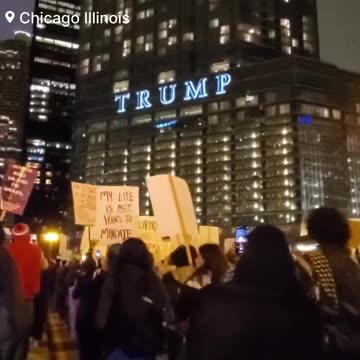 Paid protesters in Chicago