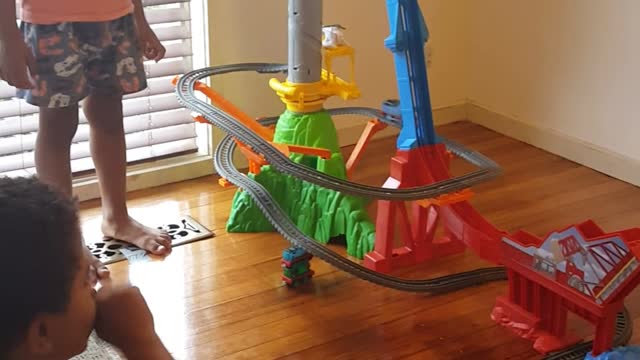 Thomas Trackmaster Sky High Bridge Jump