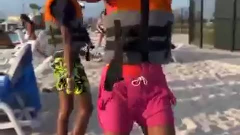 beach vibe funny video