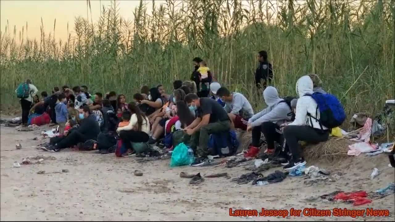 Citizen Stringer visits the Texas border; Eagle Pass at sunset, fast motion time lapse