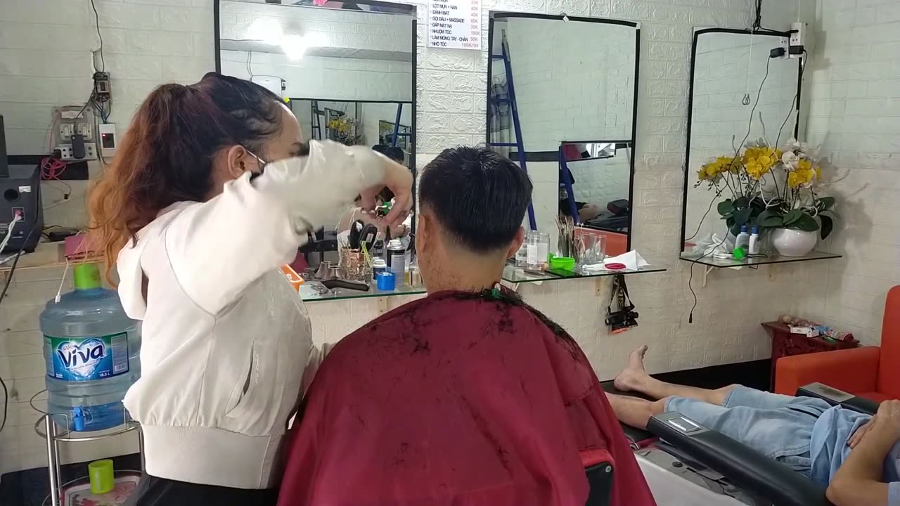 Haircut and facial shave at Vietnamese barber shop