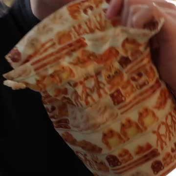 Eating Harry Potter Flour Cake From Japan! #harrypotter #wbtokyo