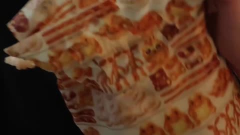 Eating Harry Potter Flour Cake From Japan! #harrypotter #wbtokyo