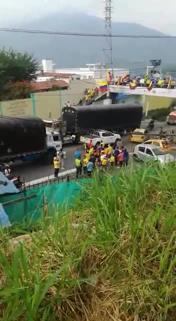 Protestas en el norte de Bucaramanga por falta de apoyos humanitarios.