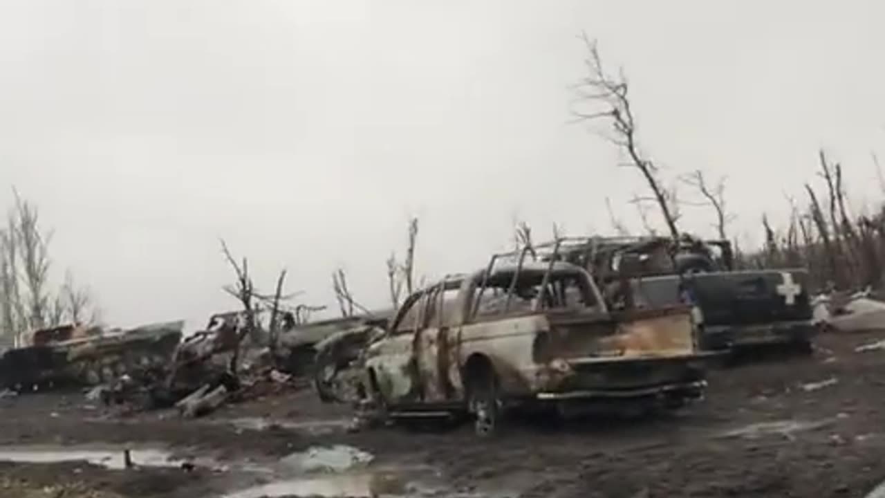 Ukrainian BMP-1 & pickup trucks Destroyed