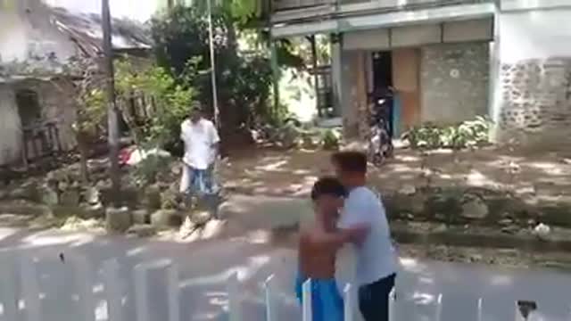Another Example Of Why Head Kicks Are Useless In The Street