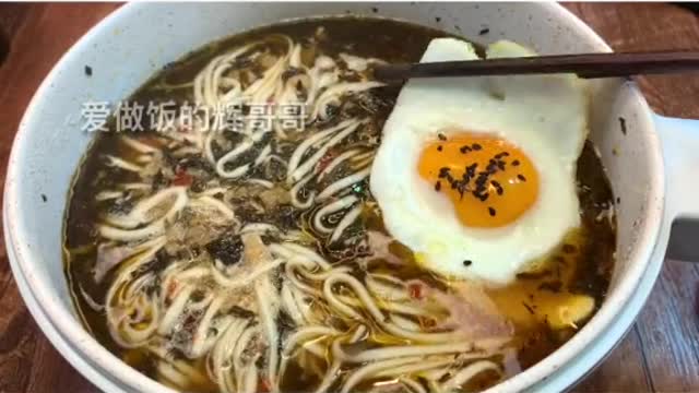 Sauerkraut noodles are better than meat. It's simple
