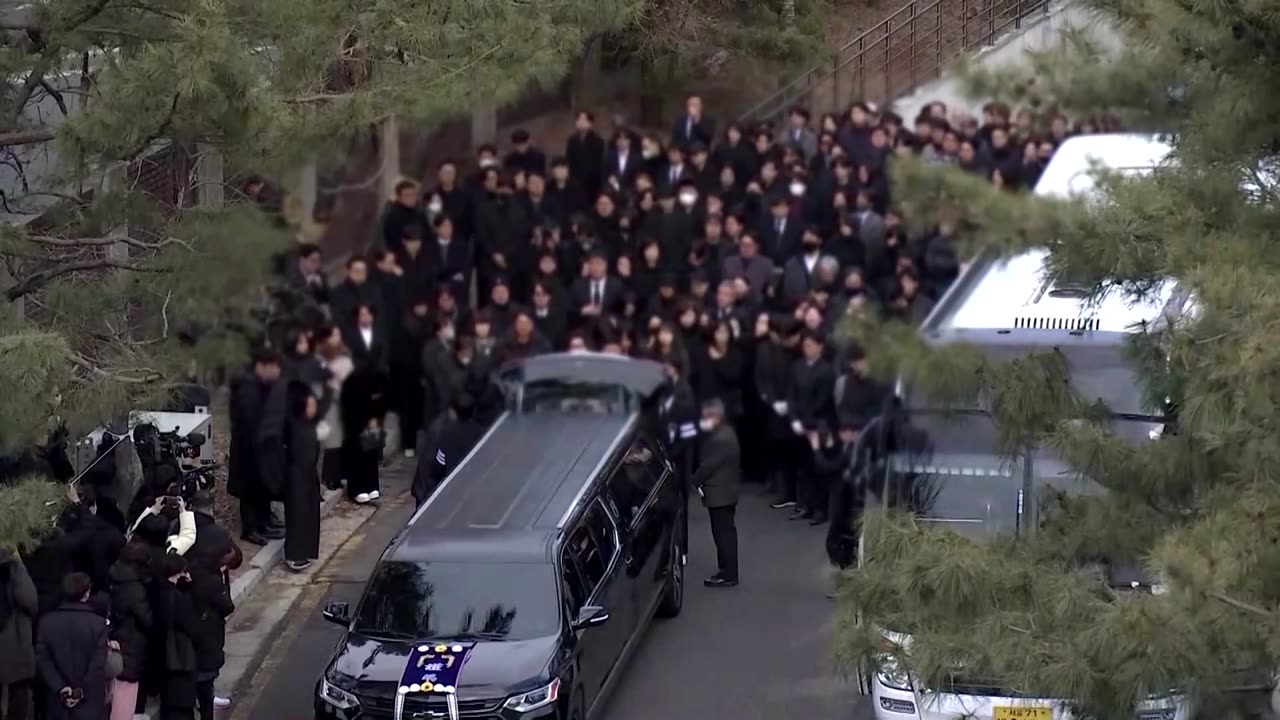 Family, friends gather for 'Parasite' actor's funeral