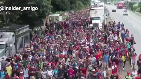 GROWING CARAVAN EN ROUTE TO THE U.S. BORDER