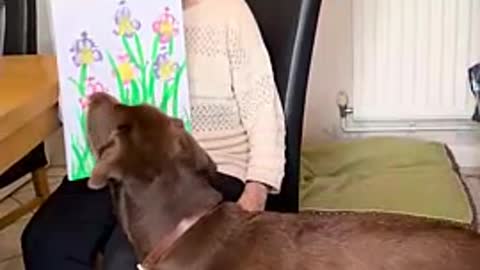 He gave his painting to his favourite person