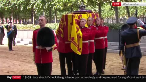 Queen’s coffin arrives in Westminster Hall