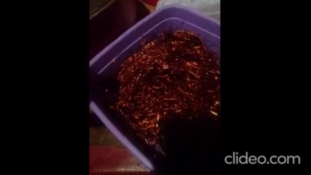 descascando fio cobre