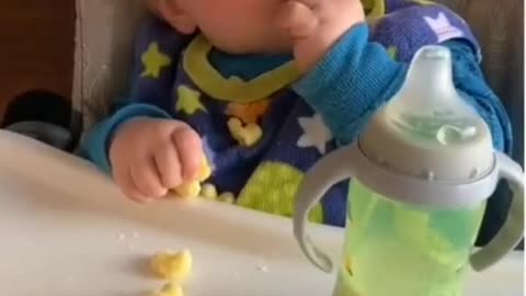 Cute baby🥰🥰🥰🥰🥰