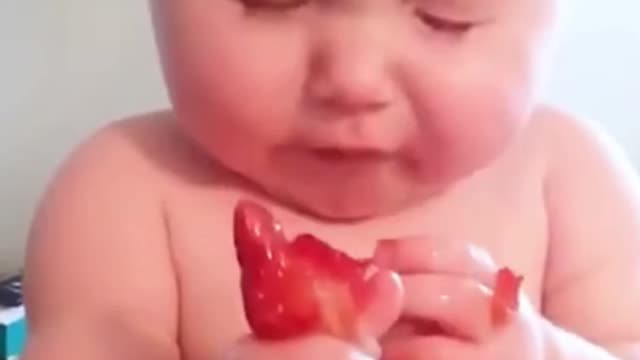 Funny moments when baby eat something different😃😃