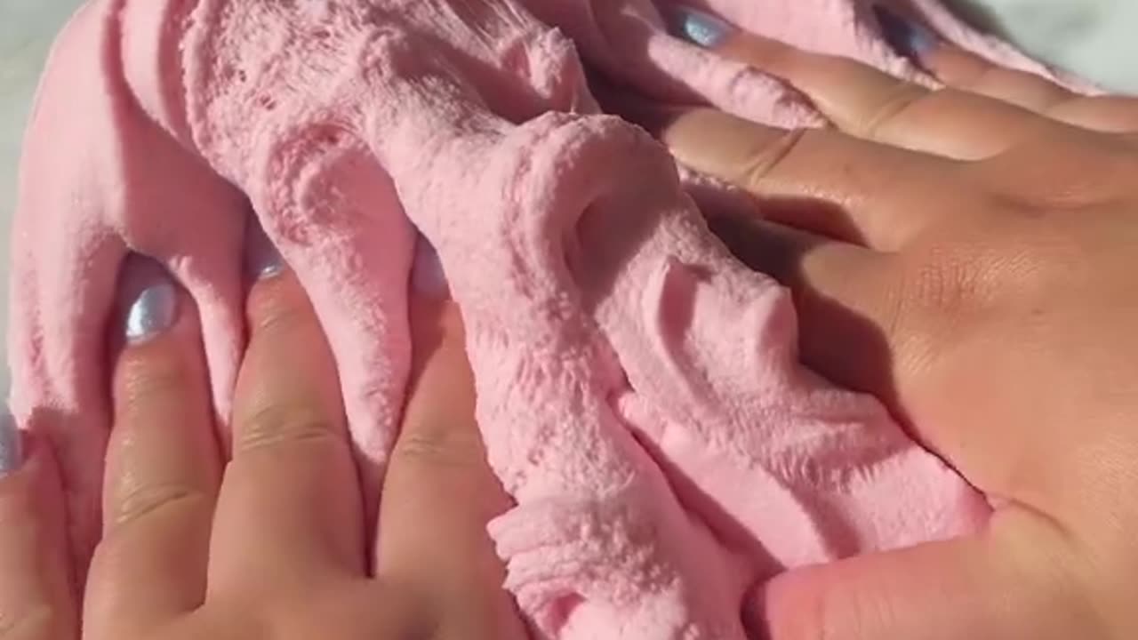 Pinky Slimy Fun