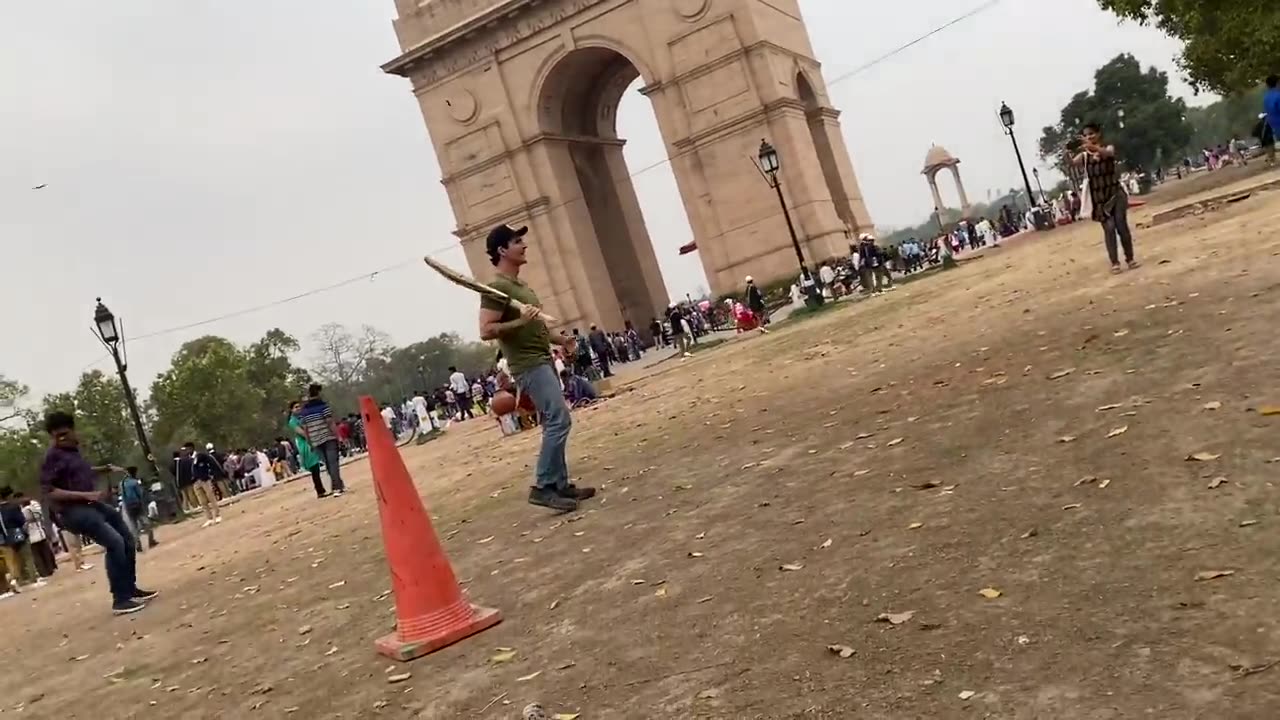 A DAY IN NEW DELHI(INCREDIVAL INDIA) VLOG! AMERICANS PLAY CRICKET IN INDIA!!