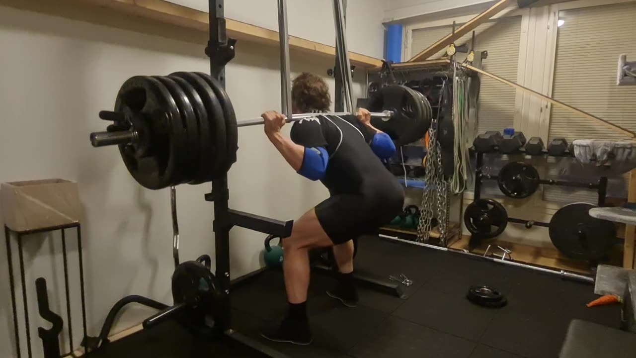 Squat with bands 247,5kg