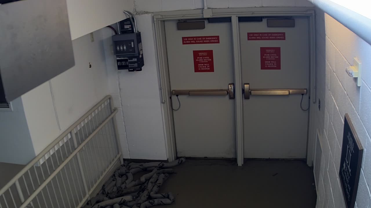 7174CVCULStair8EExit_2021-01-06_18h20min01s290ms.mp4