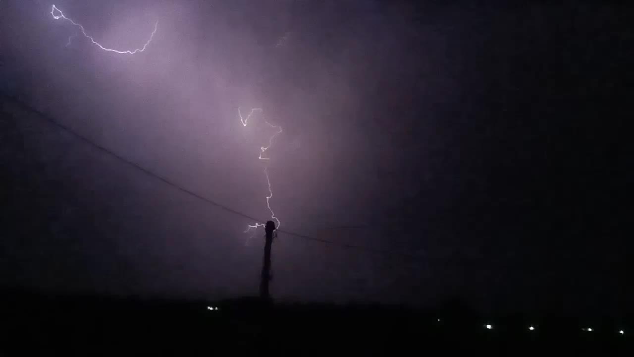 Lightening slowmo at night