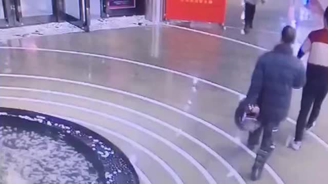 Funny Comedy Girl Fail Shopping Mall