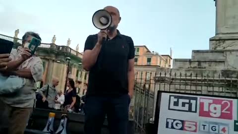 Manifestazione No Green Pass Napoli Piazza Dante