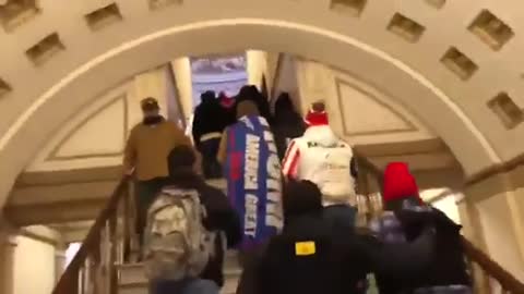 Capitol police LETS IN protestors