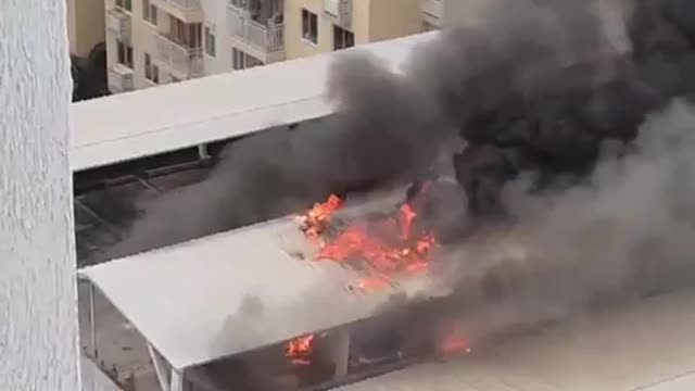 Incendio en conjunto residencial Torres de la Plazuela