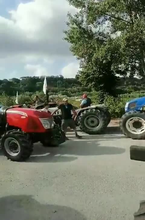 Italian Farmers Have Risen!