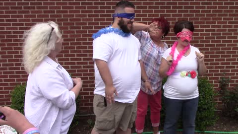 Parents get pranked during baby gender reveal