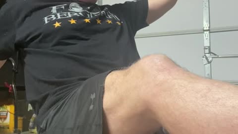 New Ab Workout... V-Sit Elbow-to-Knee Crunches, Right-Leg