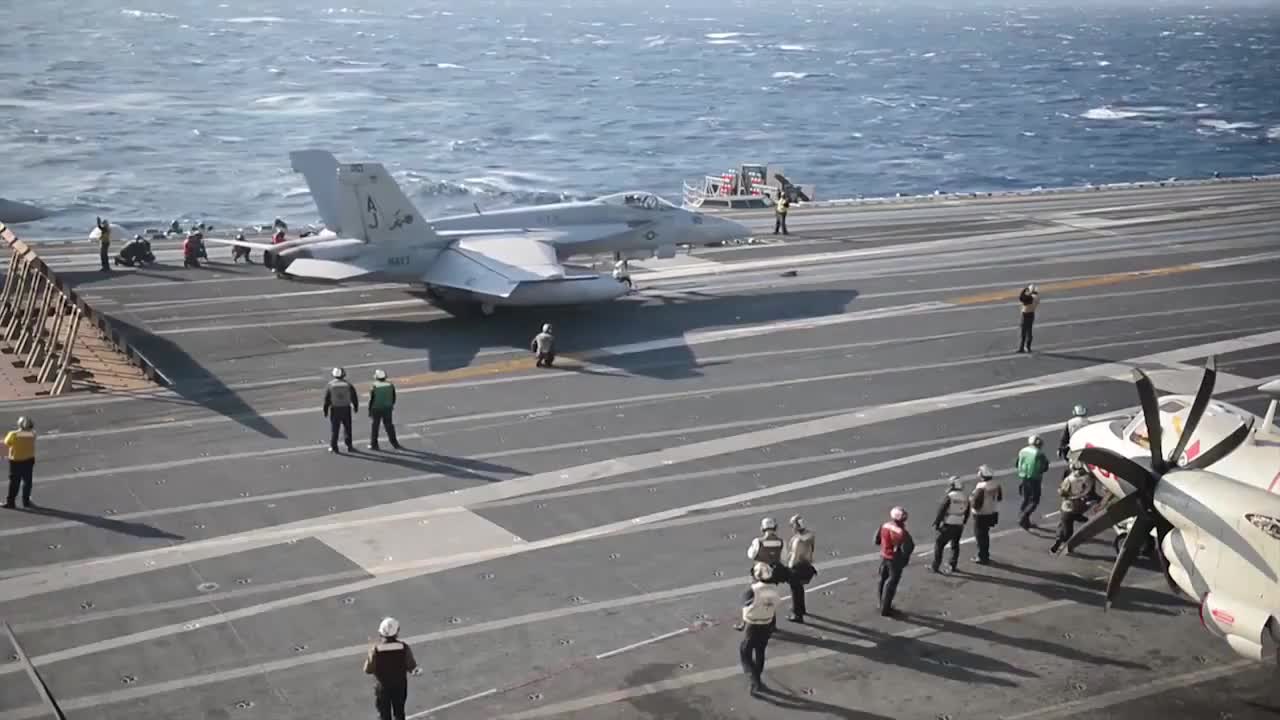 USS George H.W. Bush F-18 Super Hornet Flight deck operations