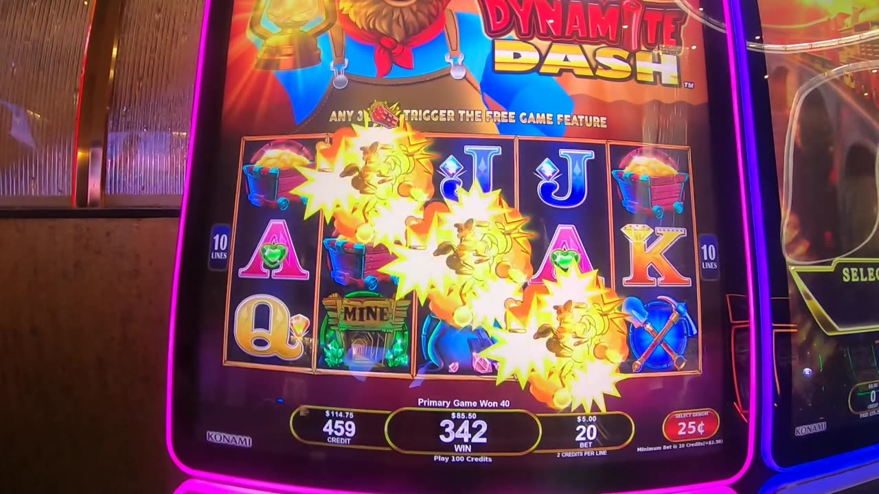 All Aboard Dynamite Dash Slot Machine Play Bonuses Free Games Jackpots!