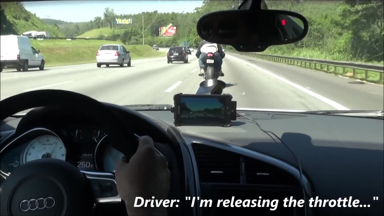 BMW vs GSXR 1000