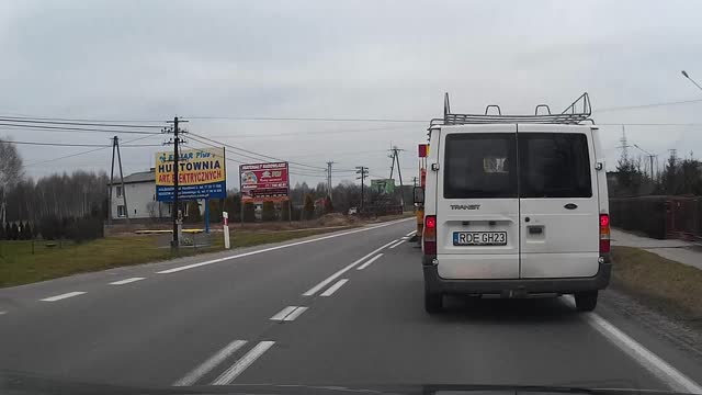 IMPATIENT DRIVER Nearly Has HEAD-ON COLLISION !!!