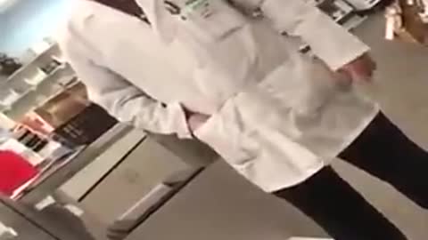 US Dr confirms he shouldn’t be giving out this vaccine