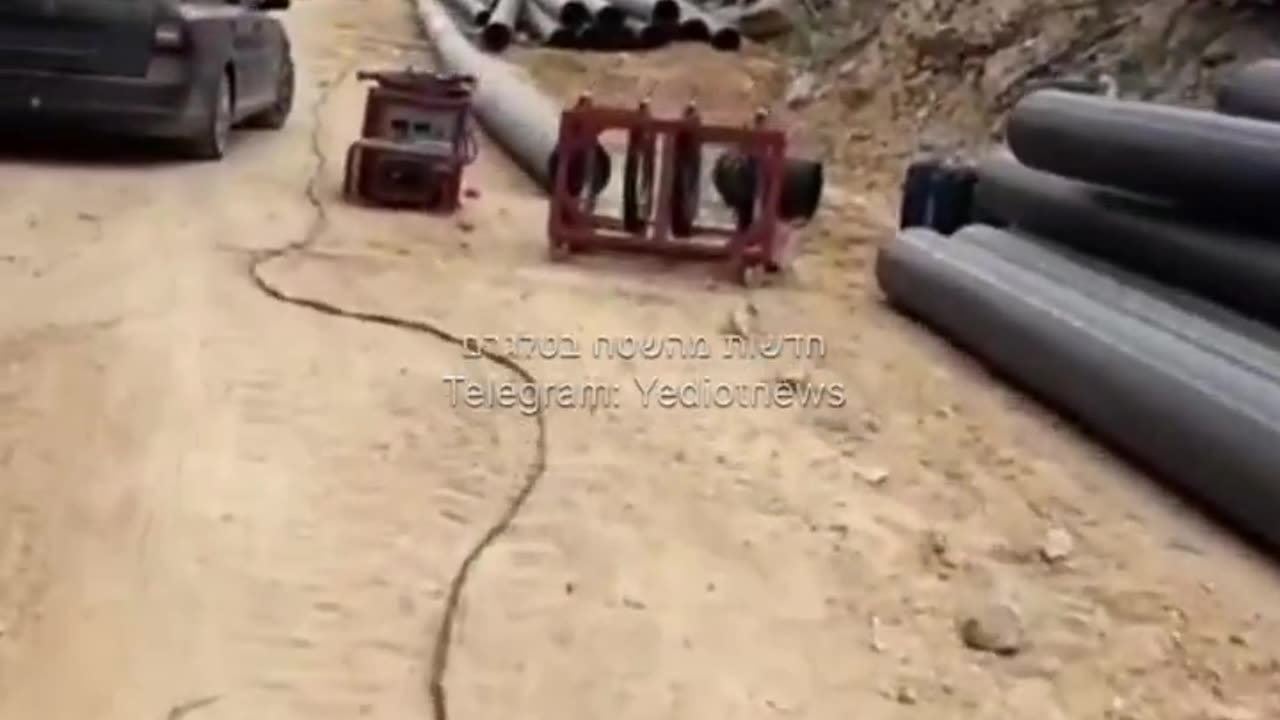 ►🚨🇵🇸🇵🇸🇵🇸⚡️ Khan Yunis crews repairing water lines and opening roads upon Zionist withdrawal