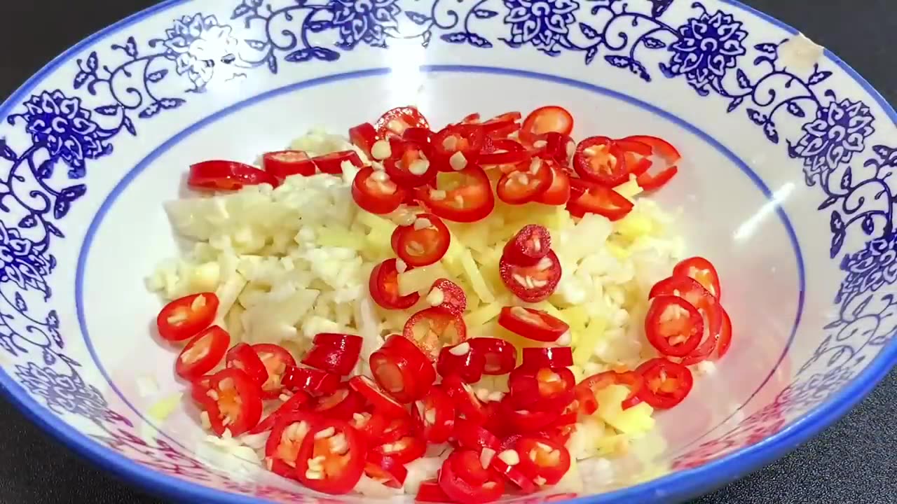 Garlic Prawn 蒜蓉大蝦這種做法最好吃，蒜香濃郁，味道十足，家人都愛吃真香【阿朝哥美食 】#大蝦 #大蝦食譜 #大蝦料理 #shrimpsrecipe #shrimp