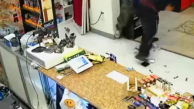 These robbers went to the wrong spot to steal something!!😮😬