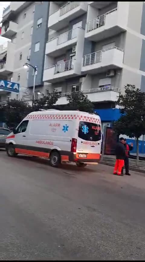 Baçi-policisë: Keni detyrim të zbardhni ngjarjen! Pse nuk lejohen mediat?