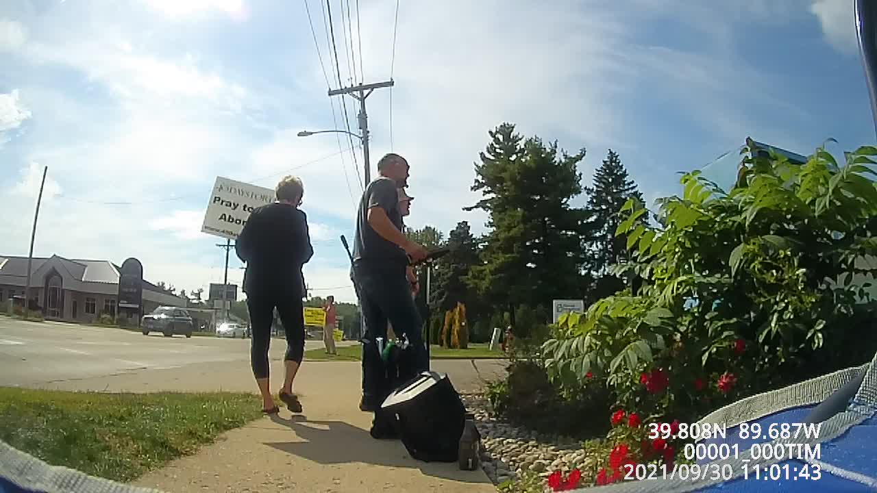Frank preaching at the murder mill in Springfield