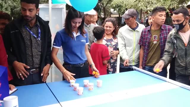 Playing local game in the fair/cup ball