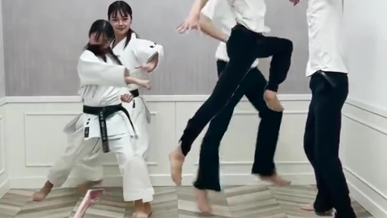 ISSEI Funny Video 😂😂😂 KARATE 🥋 PUZZLE 2022 Part-35