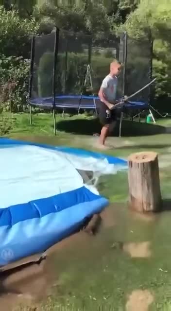 When instead of cutting your apple with your sword, the pool