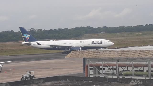 Airbus A330 PR-AIZ pousa em Manaus vindo de Campinas