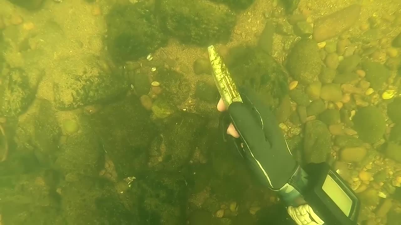 I Found a Crashed Drone Underwater While Scuba Diving! (Returned to Owner)-17
