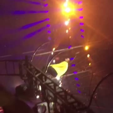 Twenty One Pilots Live is HYPE