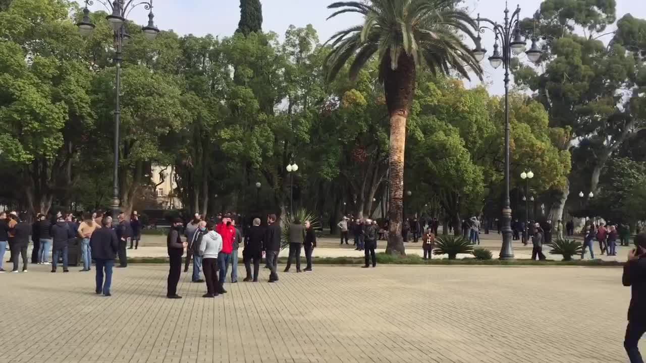 В Сухуми количество участников акции более тысячи человек