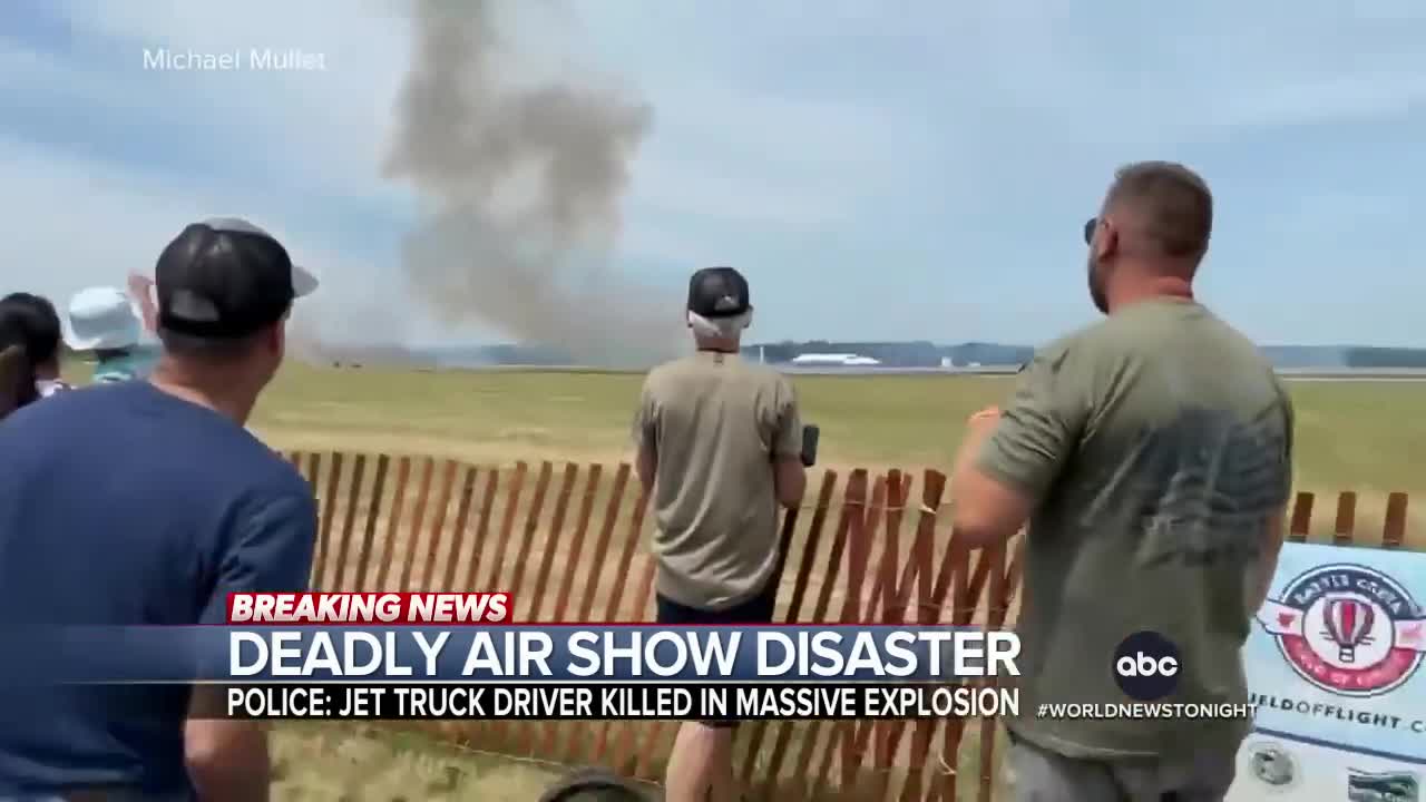 1 dead after accident at Michigan airshow