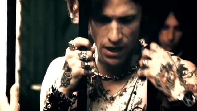 Buckcherry - Crazy Bit-h (Official Music Video)